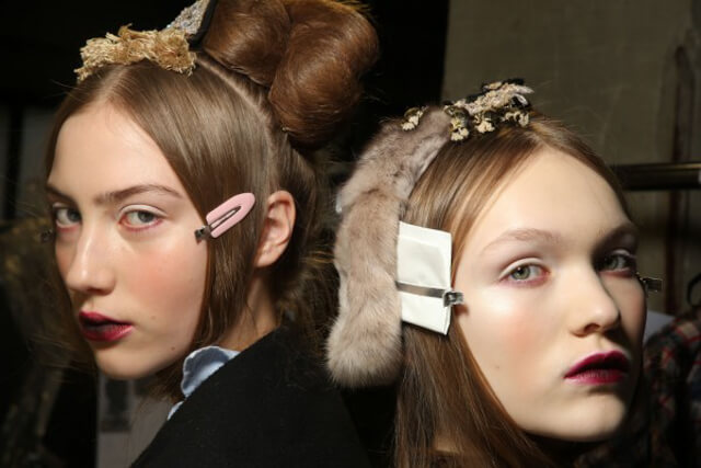 Labios ombré Juan Antonio Marras Backstage del desfile de Juan Antonio Marras en la Milan Fashion Week. Las modelos van maquilladas con labios ombré